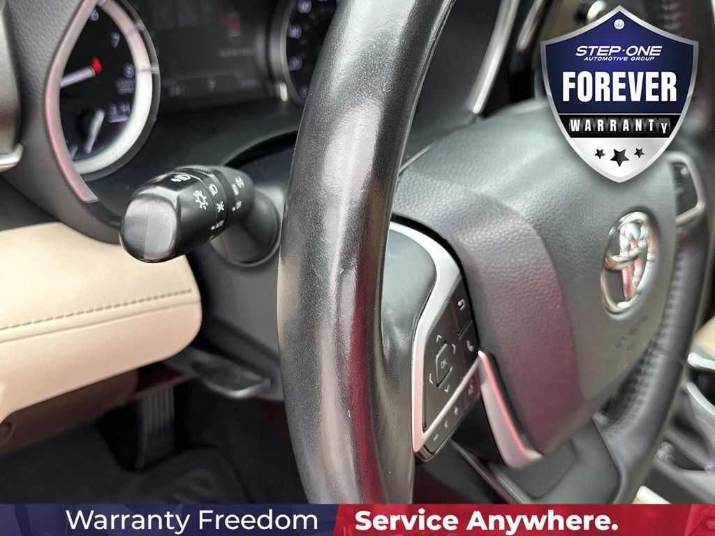 Used 2022  Toyota XLE image 20