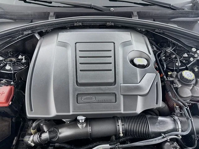 Certified Used 2026 Black Land Rover Dynamic SE image 32