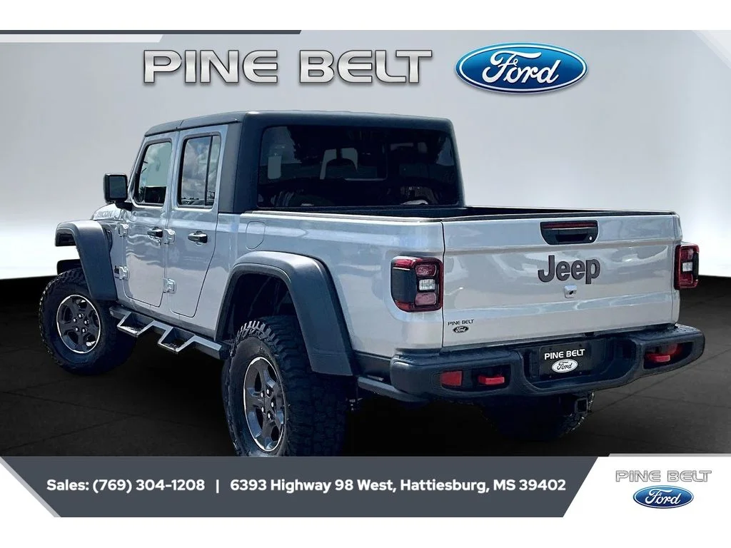 Certified Used 2023 Silver Zynith Clearcoat Jeep Rubicon image 2