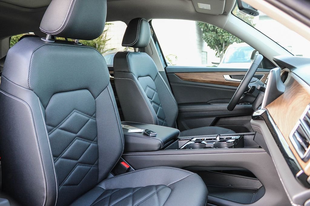New 2026 Black Volkswagen SE w/Technology image 16