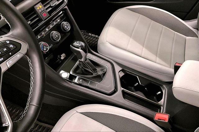 2023 Volkswagen Taos SE - Photo 17