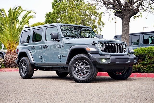 New 2026 Anvil Clear-Coat Exterior Paint Jeep Sport S image 2