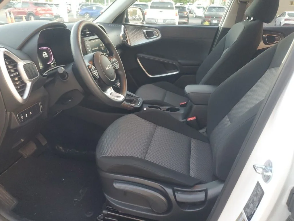 Used 2025 White Kia LX image 11