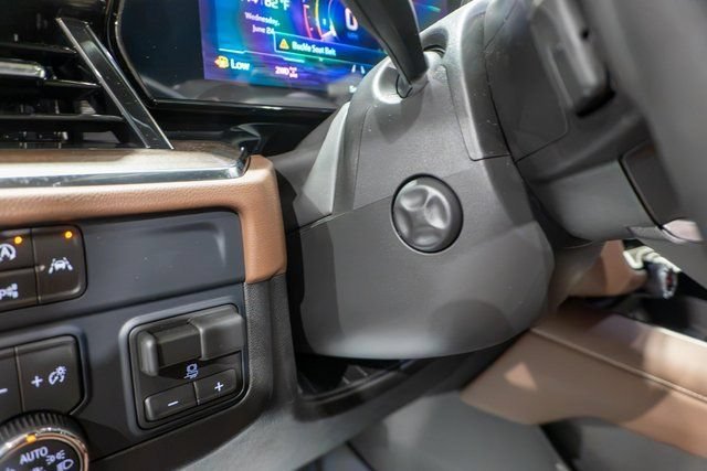 New 2026 Polar White Tricoat Chevrolet High Country image 21