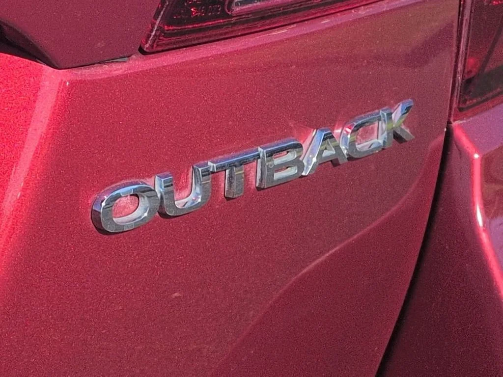 Used 2018 Crimson Red Pearl Subaru 2.5i image 26