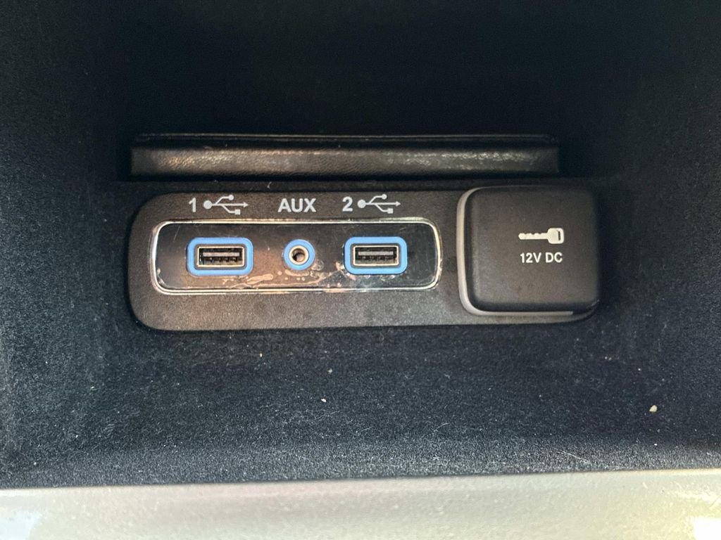 Used 2022 White Jeep Laredo X image 31