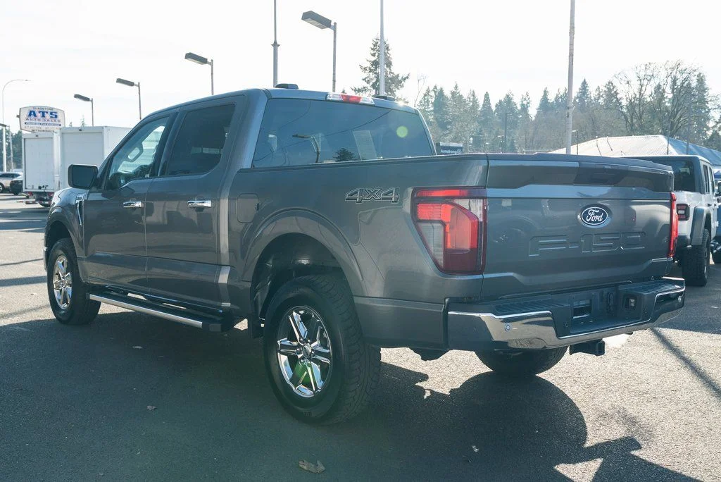 Used 2025 Gray Ford XLT image 4