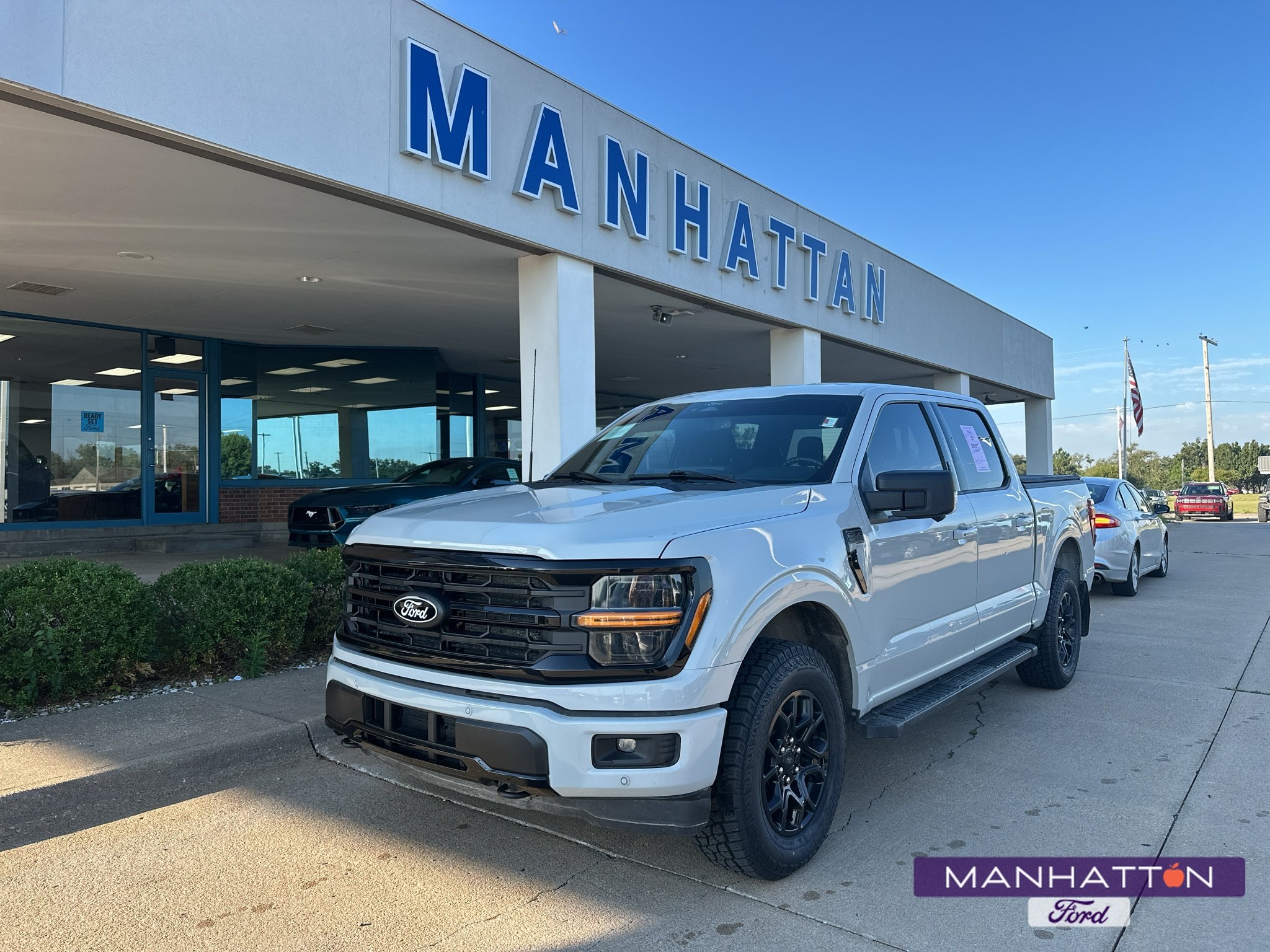 Used 2024 AVALANCHE Ford XLT image 1
