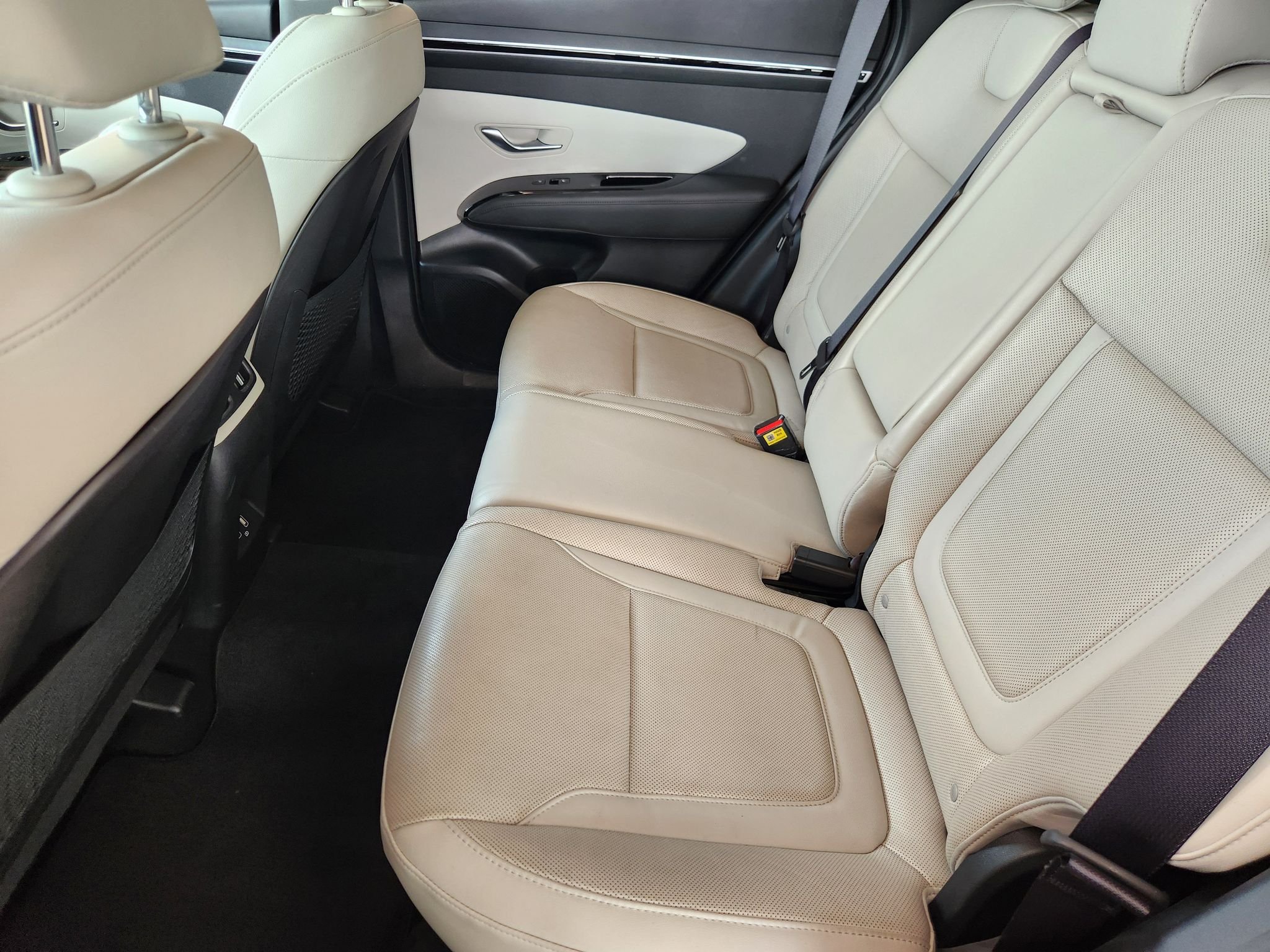 Used 2023 Calypso Red Hyundai Limited image 31
