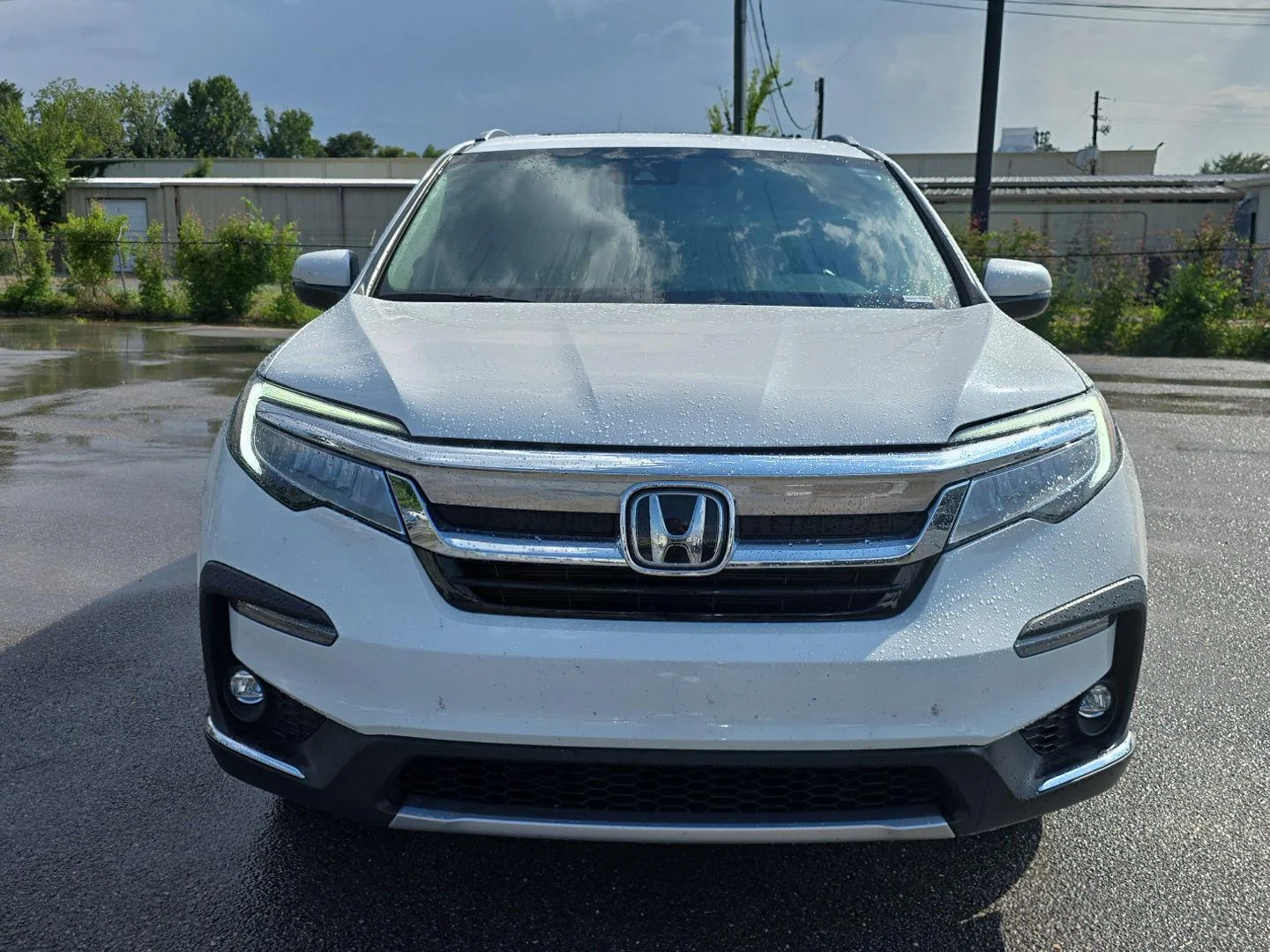 Used 2022 Platinum White Pearl Honda Touring w/Rear Captain
