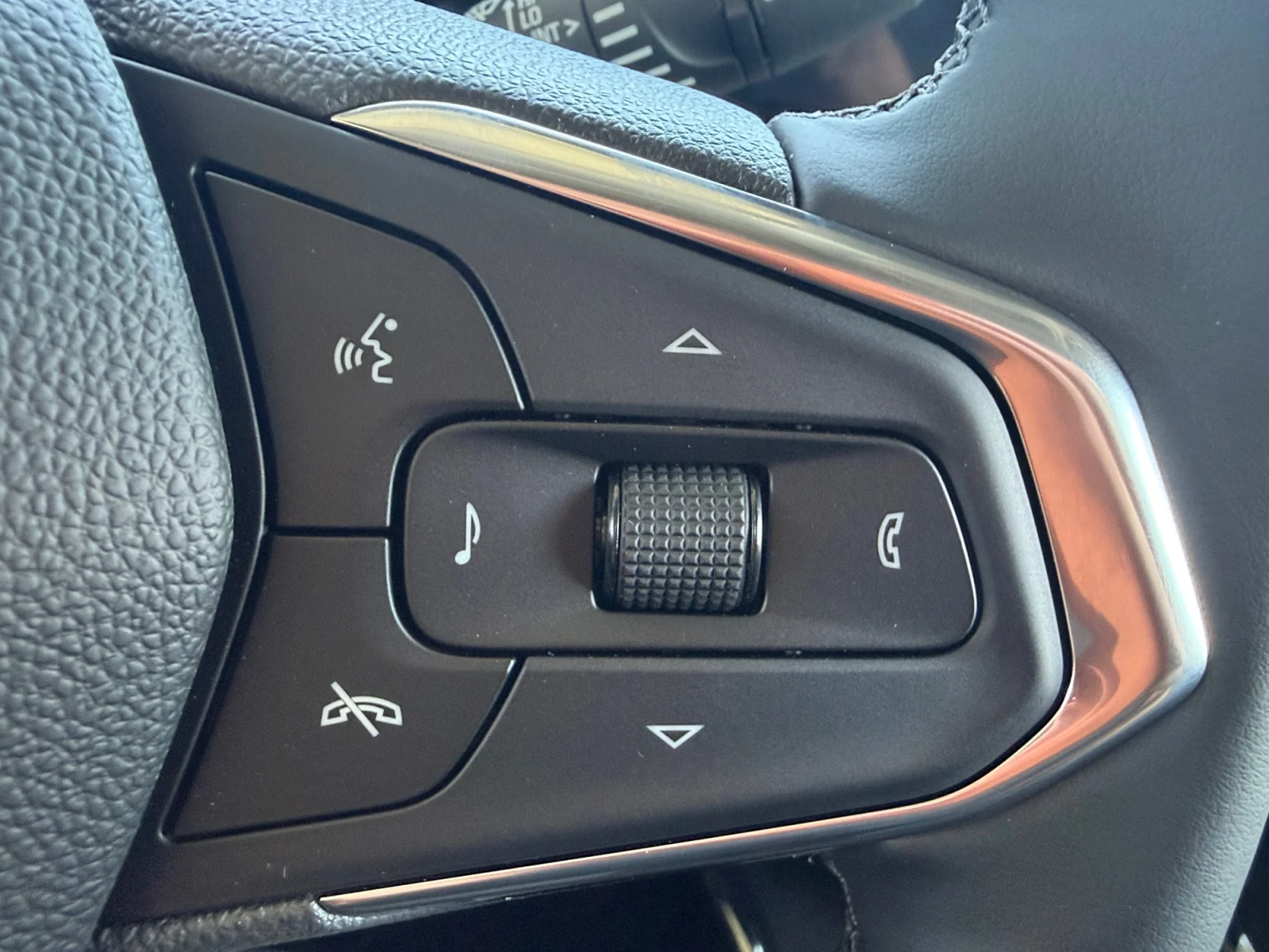 New 2026 Mosaic Black Metallic Chevrolet LT image 23