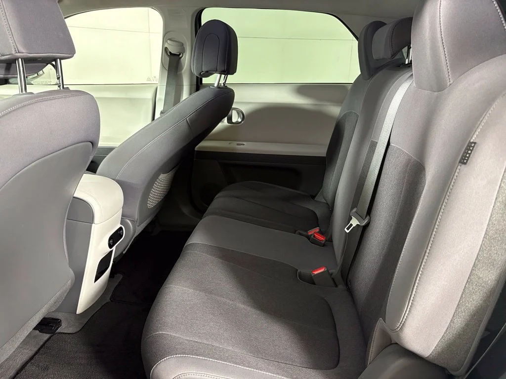Used 2024 White Hyundai SEL image 37