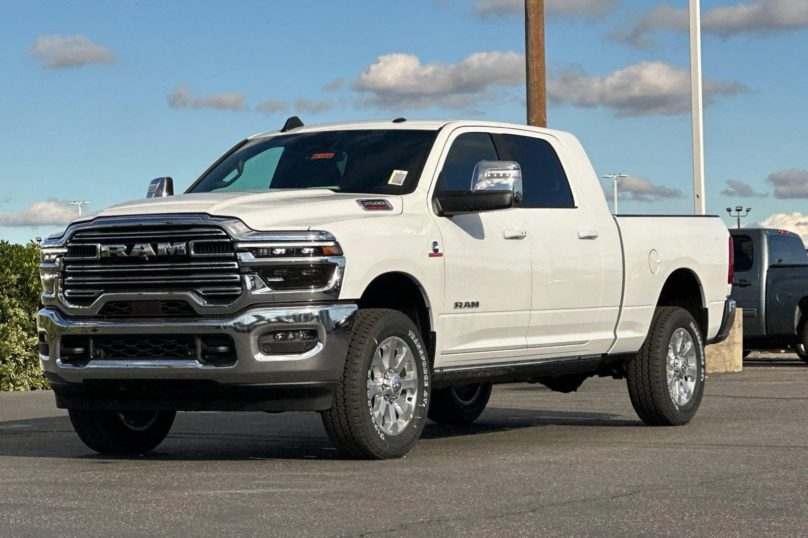 New 2026 Bright White Clear-Coat Exterior Paint RAM Laramie image 7