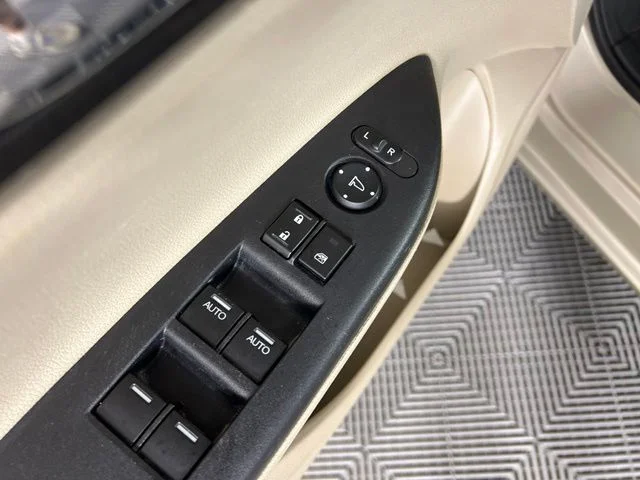 Used 2015 Gold Honda EX-L image 15