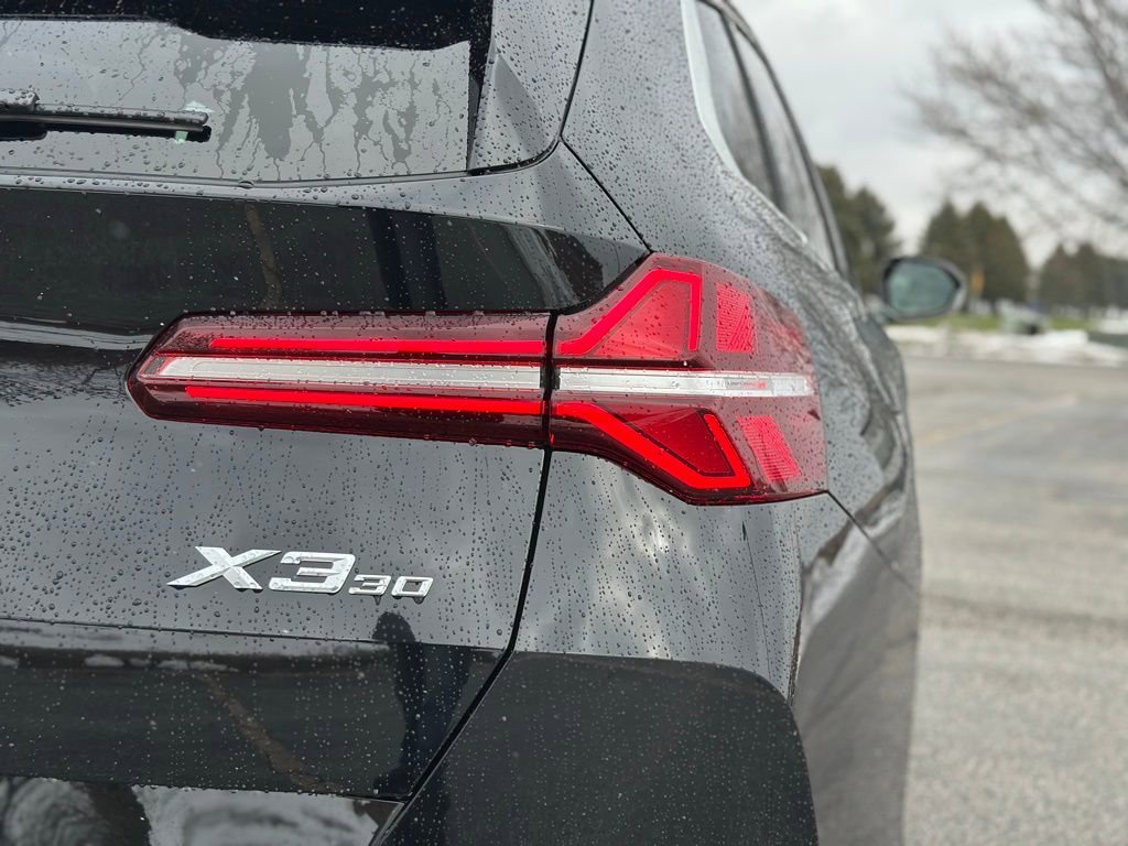 New 2026 Black Sapphire Metallic BMW 30 xDrive image 12