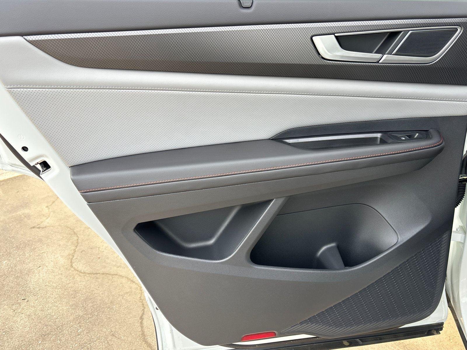 2025 Volkswagen Atlas Atlas Peak Edition - Photo 31