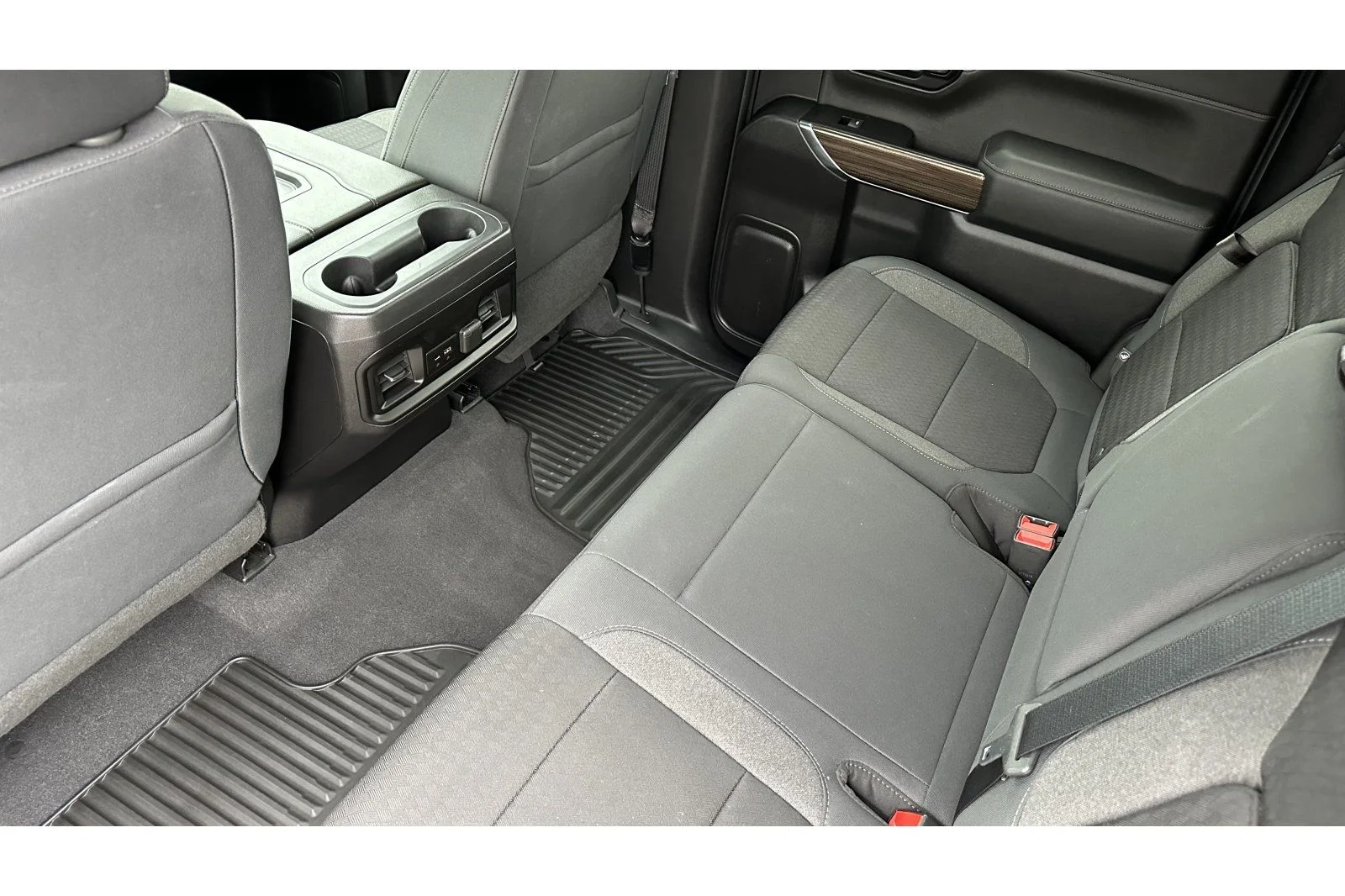 Used 2019  Chevrolet RST image 11