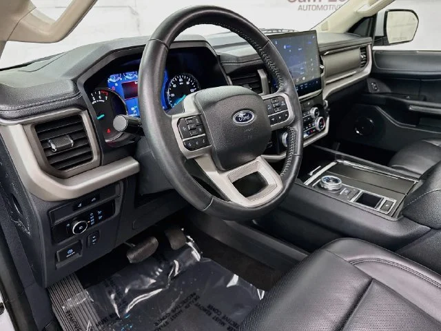 Used 2024 Oxford White Ford XLT image 9