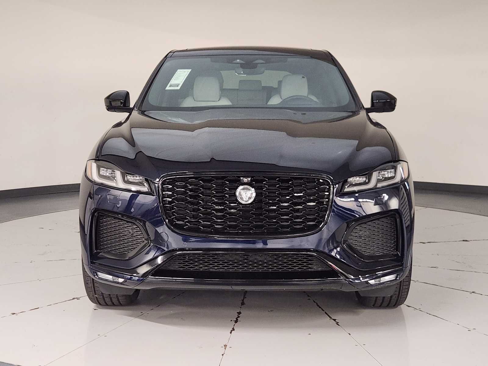 2026 Jaguar F-Pace R-Dynamic S - Photo 8