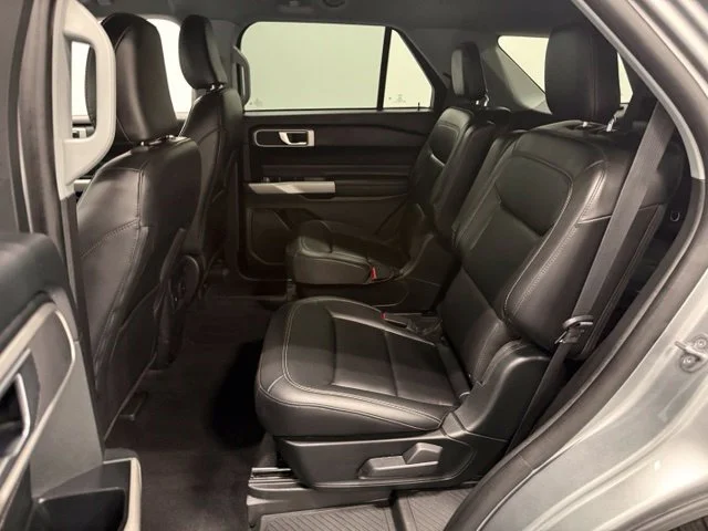 Used 2024 Silver Ford XLT image 27