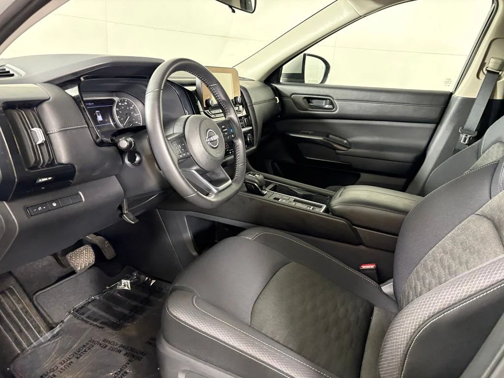Used 2024 Silver Nissan SV image 23