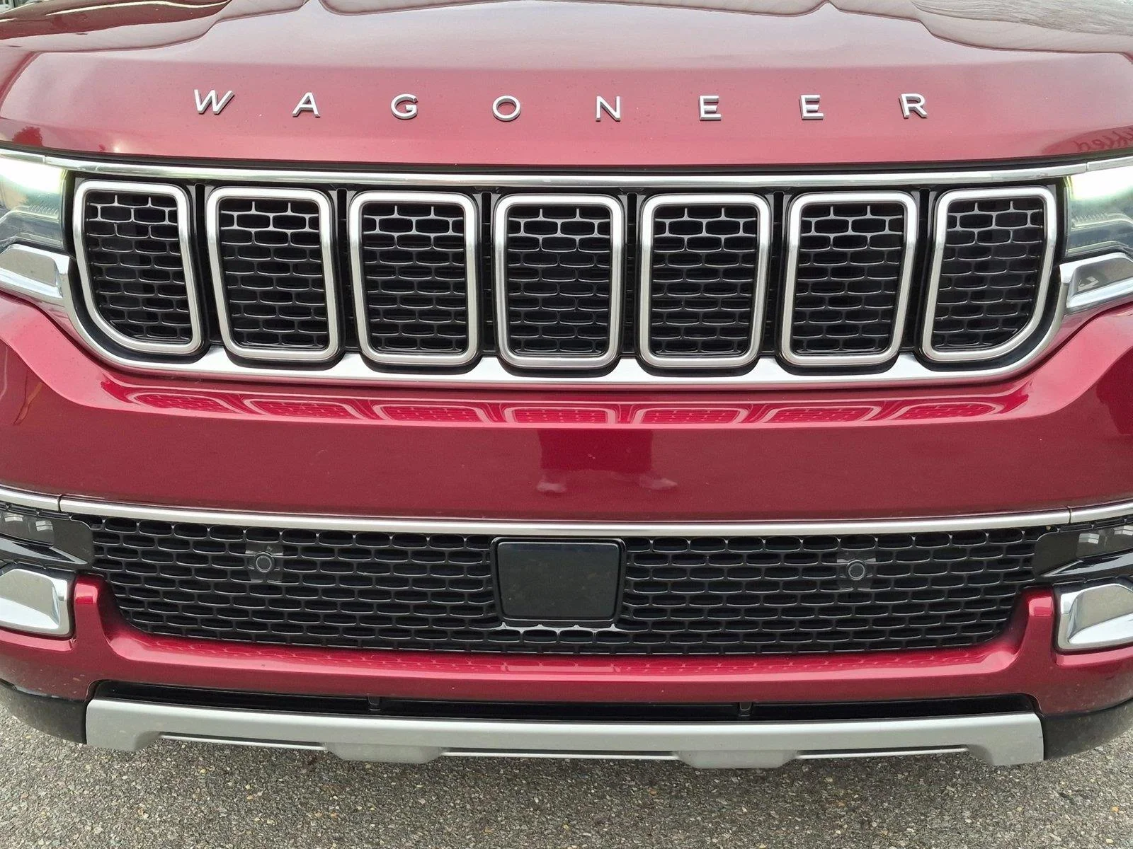 Used 2024 Velvet Red Pearlcoat Jeep Series II image 13