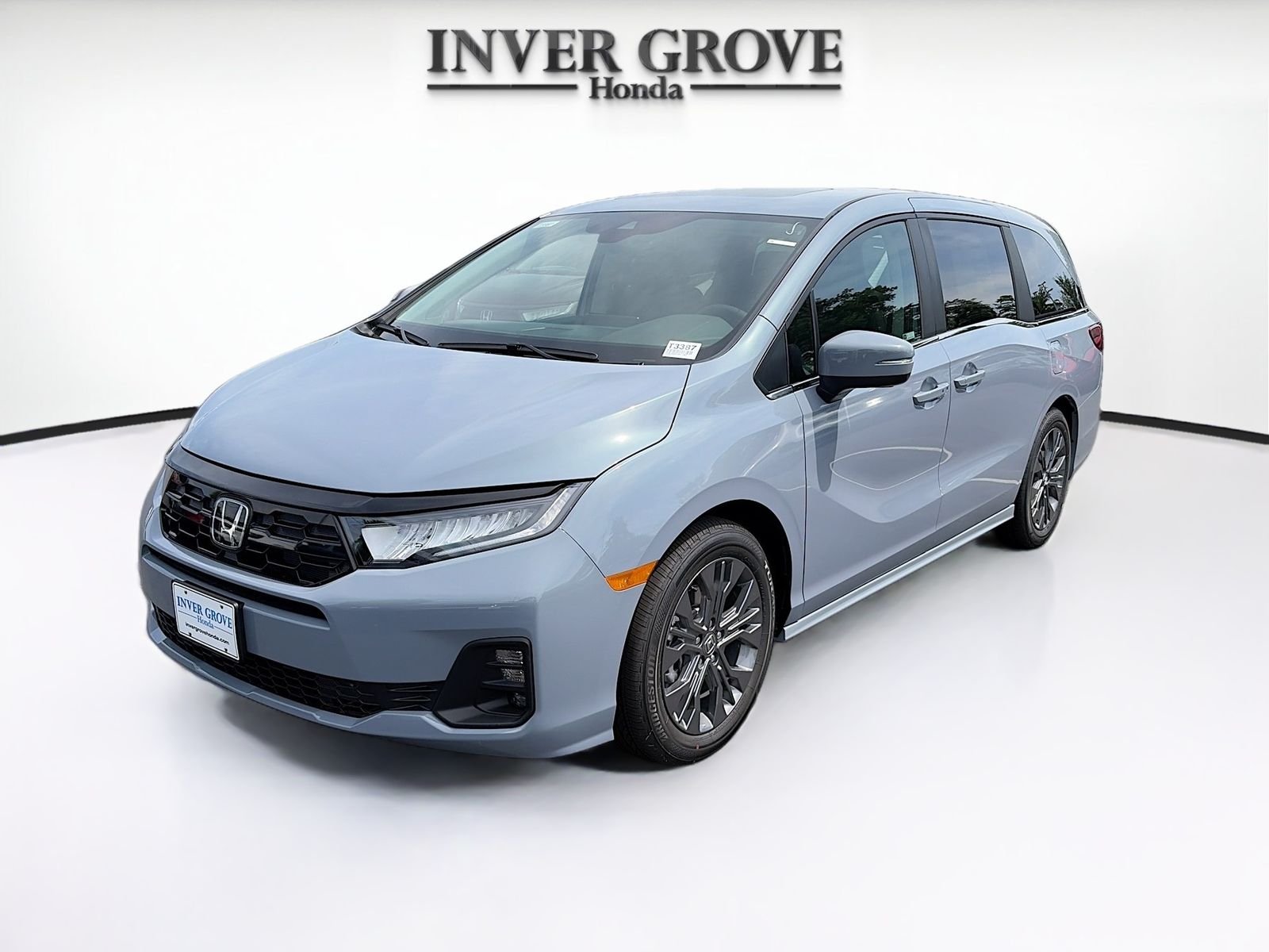 2026 Honda Odyssey Touring's photo