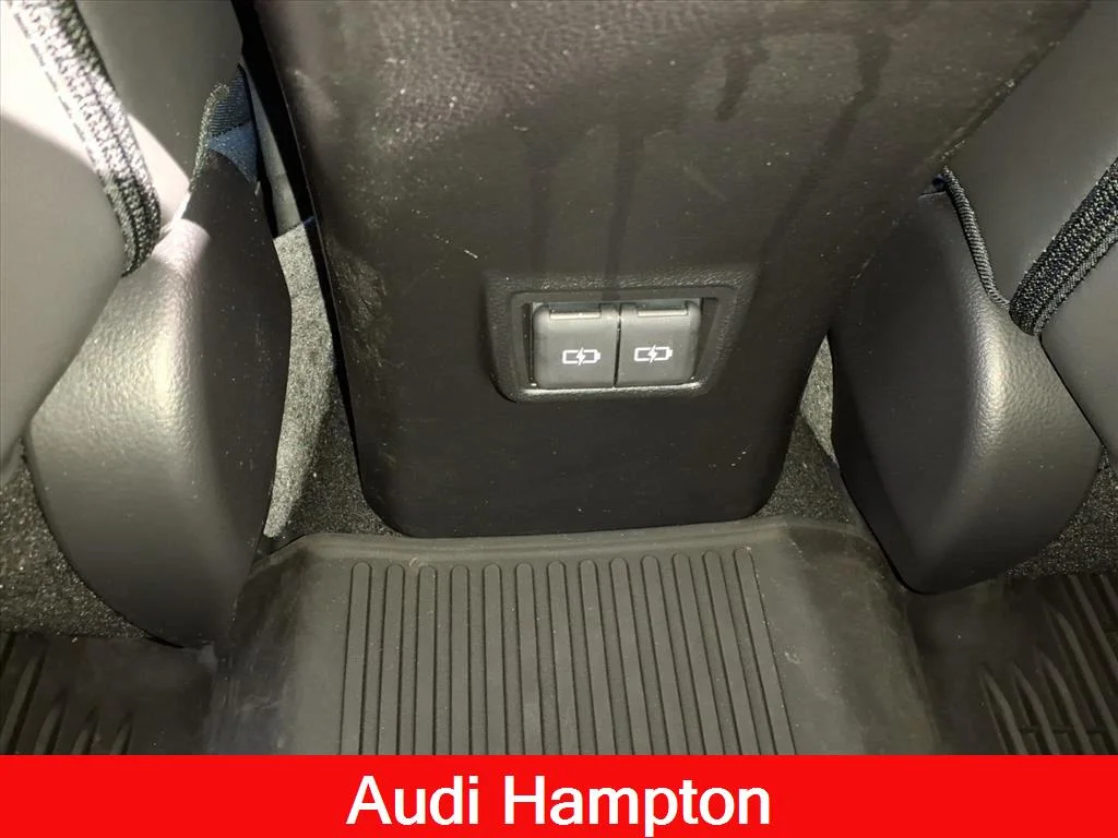 Used 2022 Redline Lexus UX 250h image 9