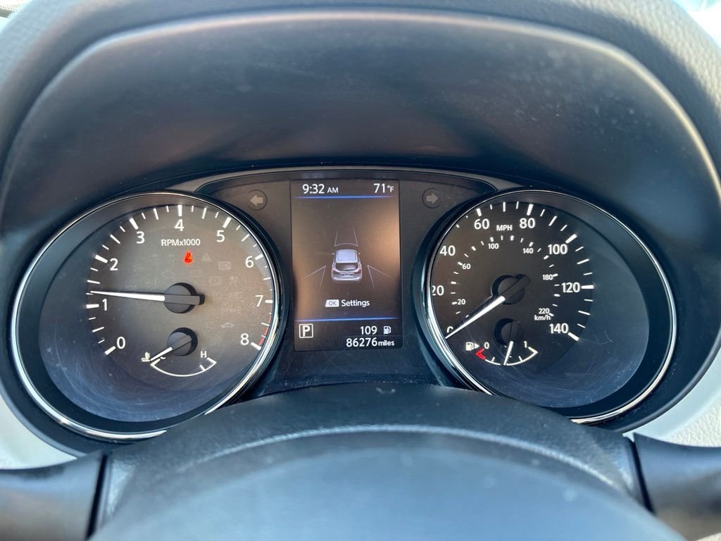 Used 2019 White Nissan SV image 23