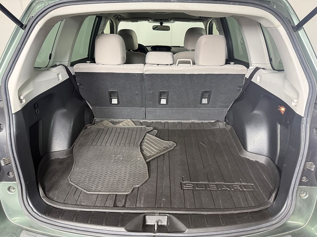 Used 2018 Green Subaru 2.5i Premium image 14