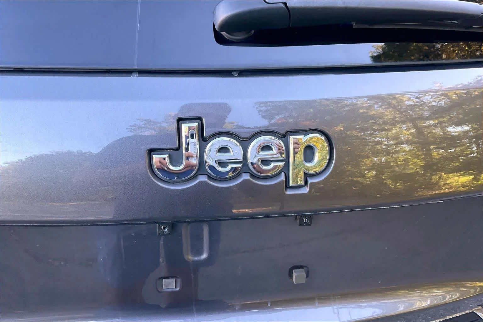 Used 2017 Granite Crystal Metallic Clearcoat Jeep Overland image 31