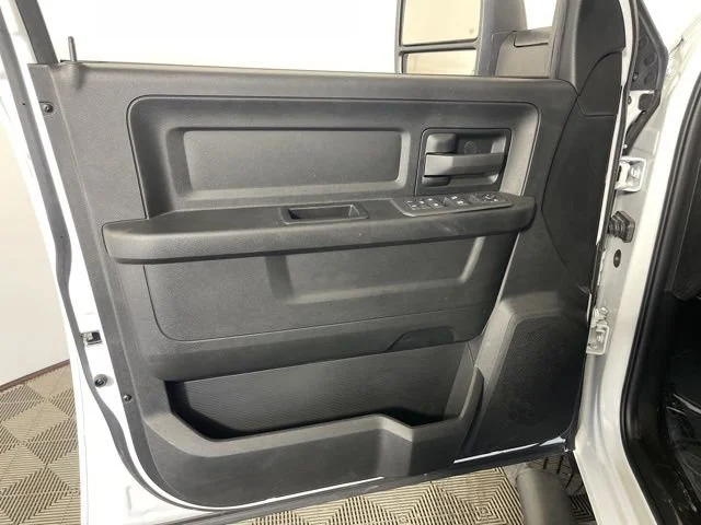 2025 RAM 2500 Tradesman - Photo 10