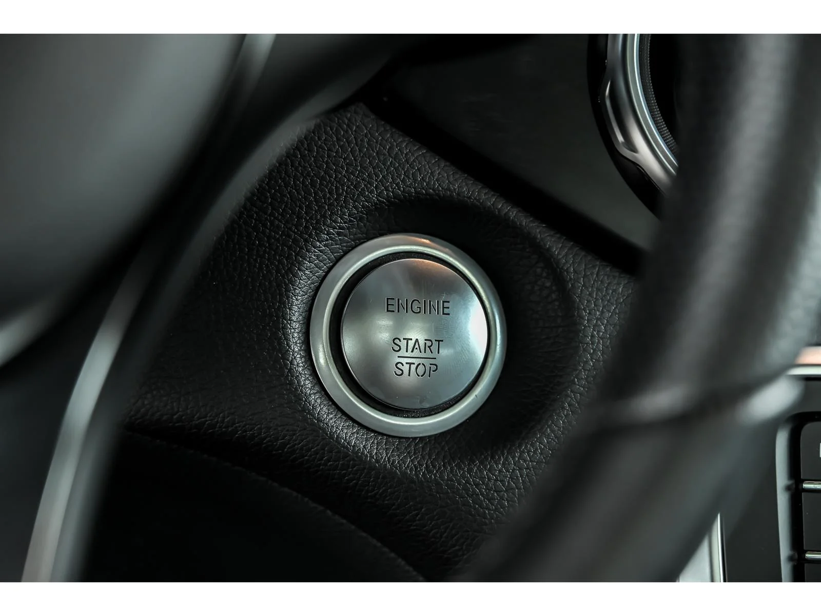 Used 2020 Black Mercedes-Benz GLA 250 4MATIC® image 18