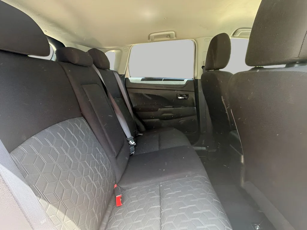 Used 2024 Silver Mitsubishi 2.0 ES image 8
