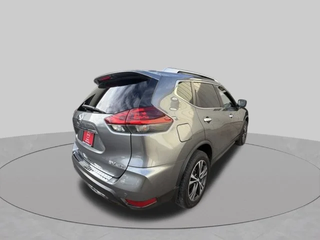 Used 2019 Gray Nissan SV image 3