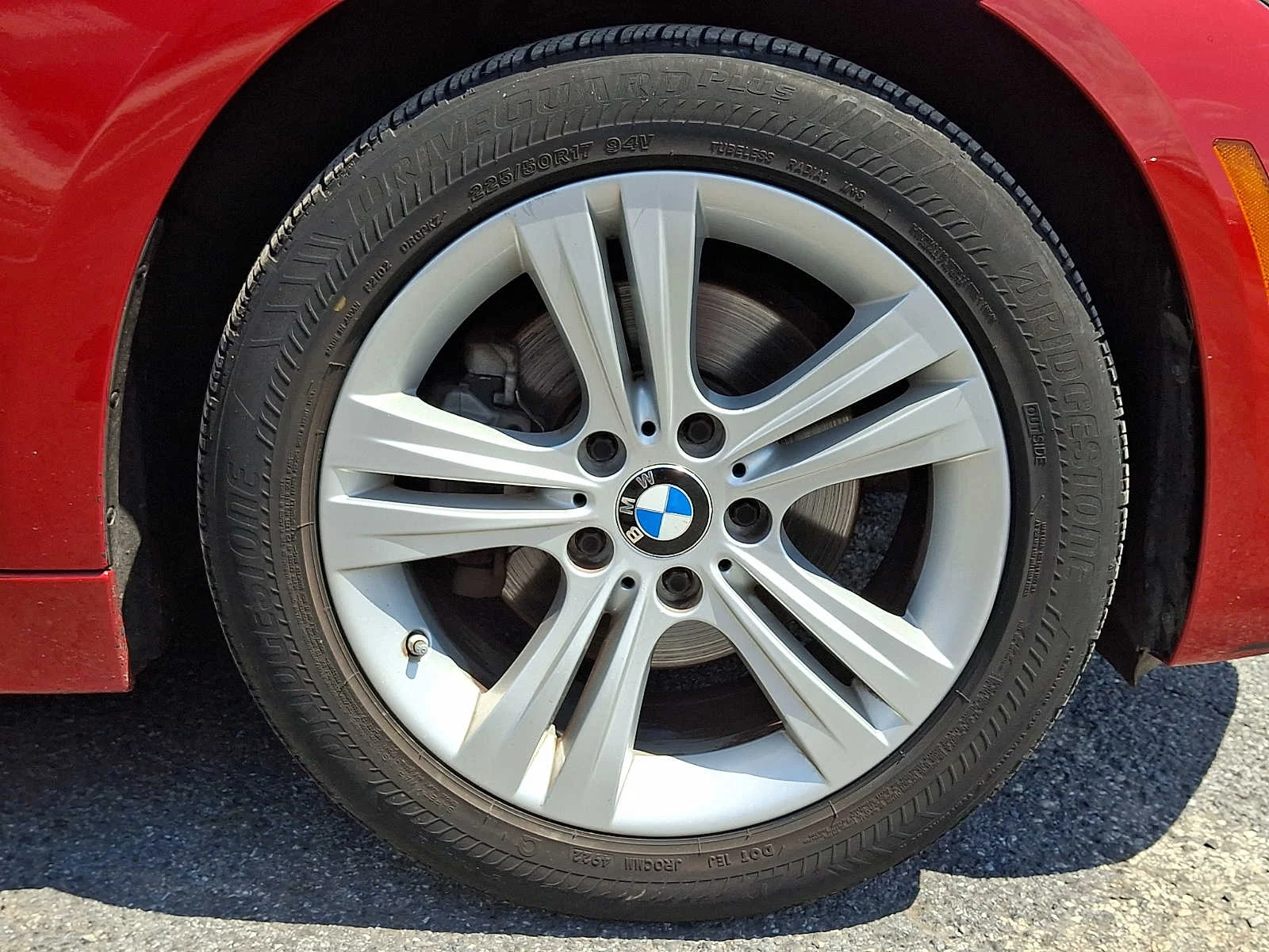 Used 2017  BMW 330i image 8