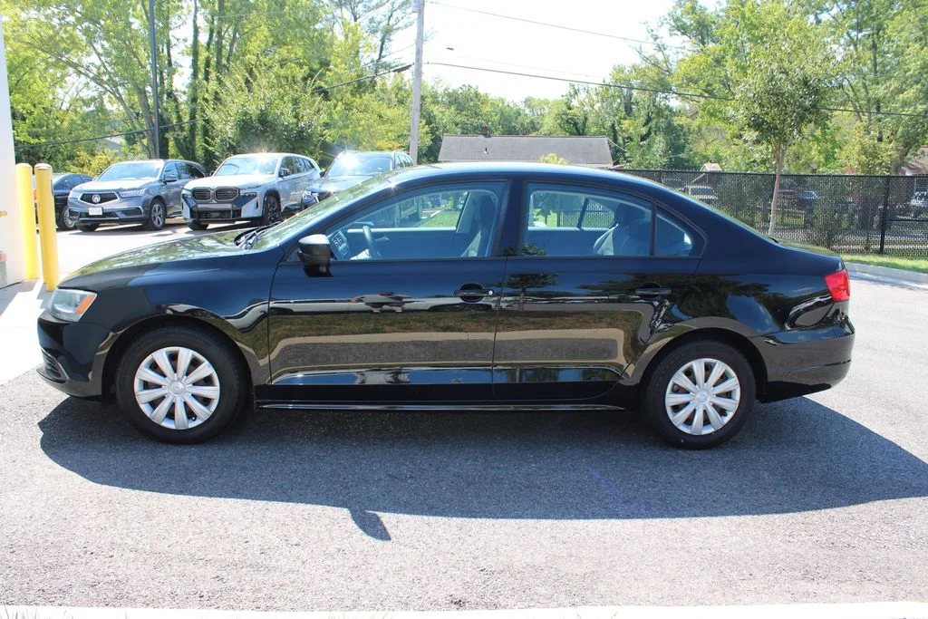 Used 2013 Black Uni Volkswagen 2.0L S image 12