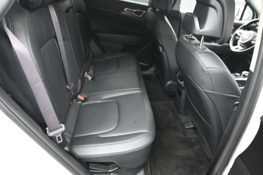 Used 2023 White Kia EX image 10