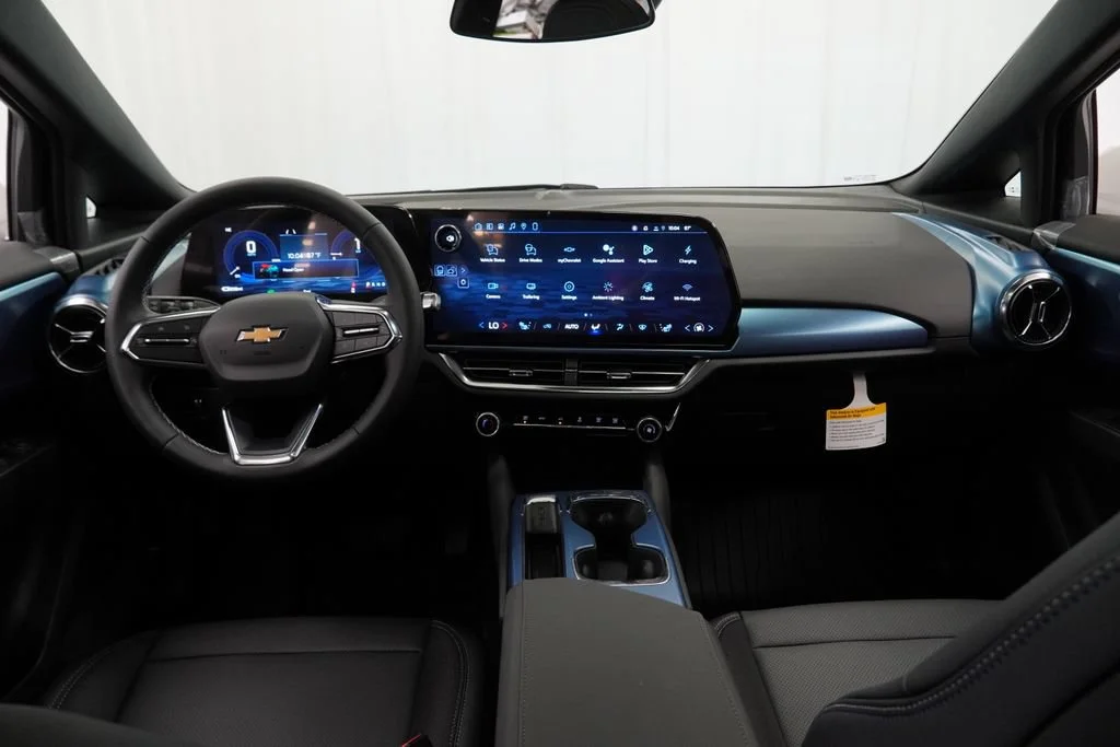 New 2026 Summit White Chevrolet LT image 7