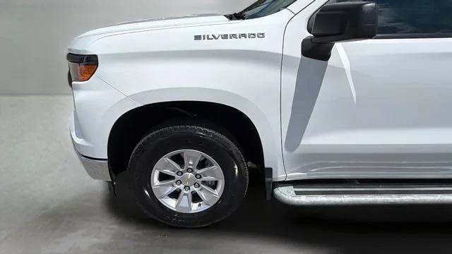 Used 2025 Summit White Chevrolet WT image 32