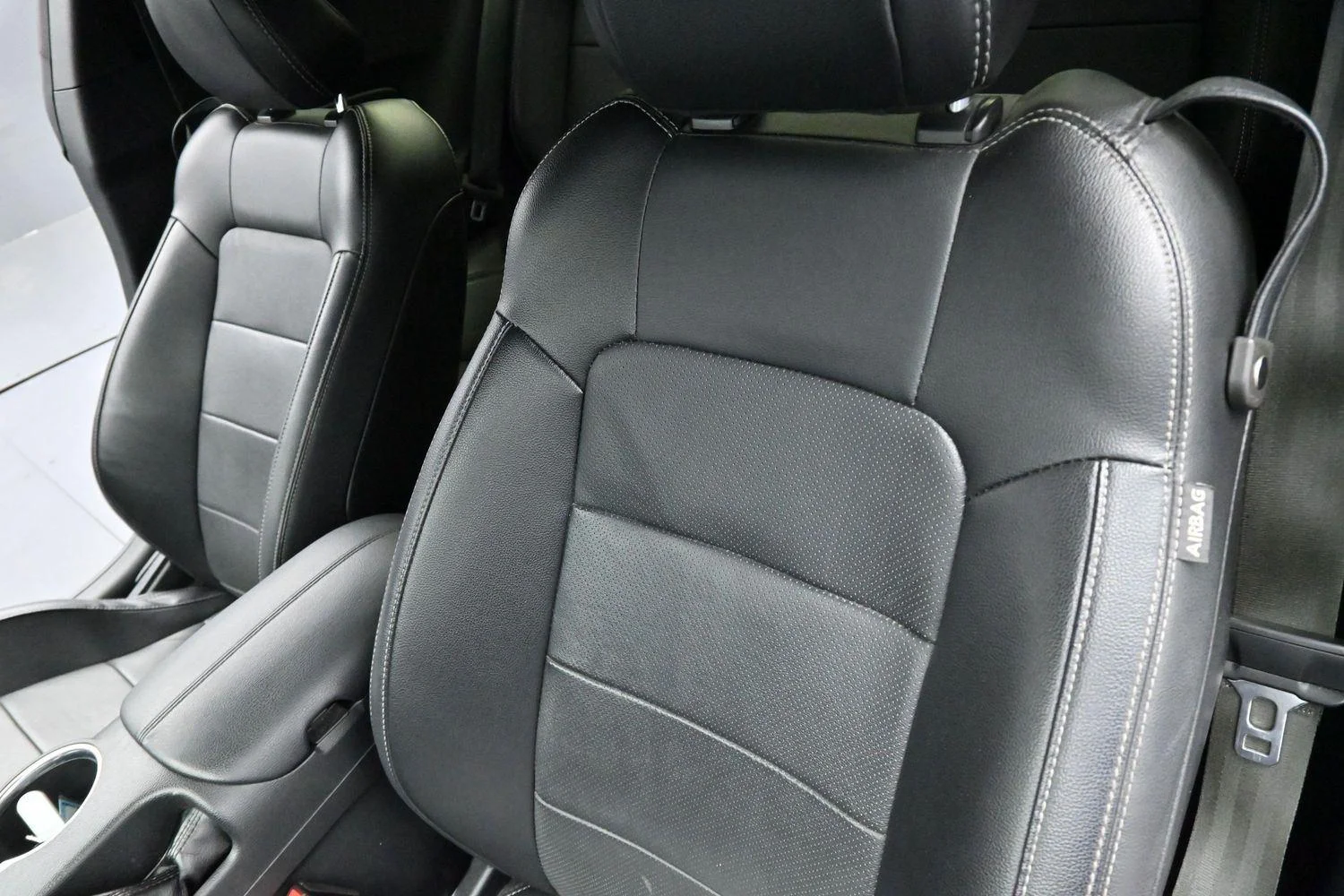Used 2018 Magnetic Ford GT Premium image 15