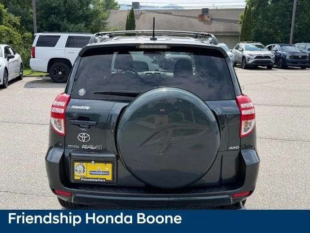 Used 2010 Green Toyota Base image 6