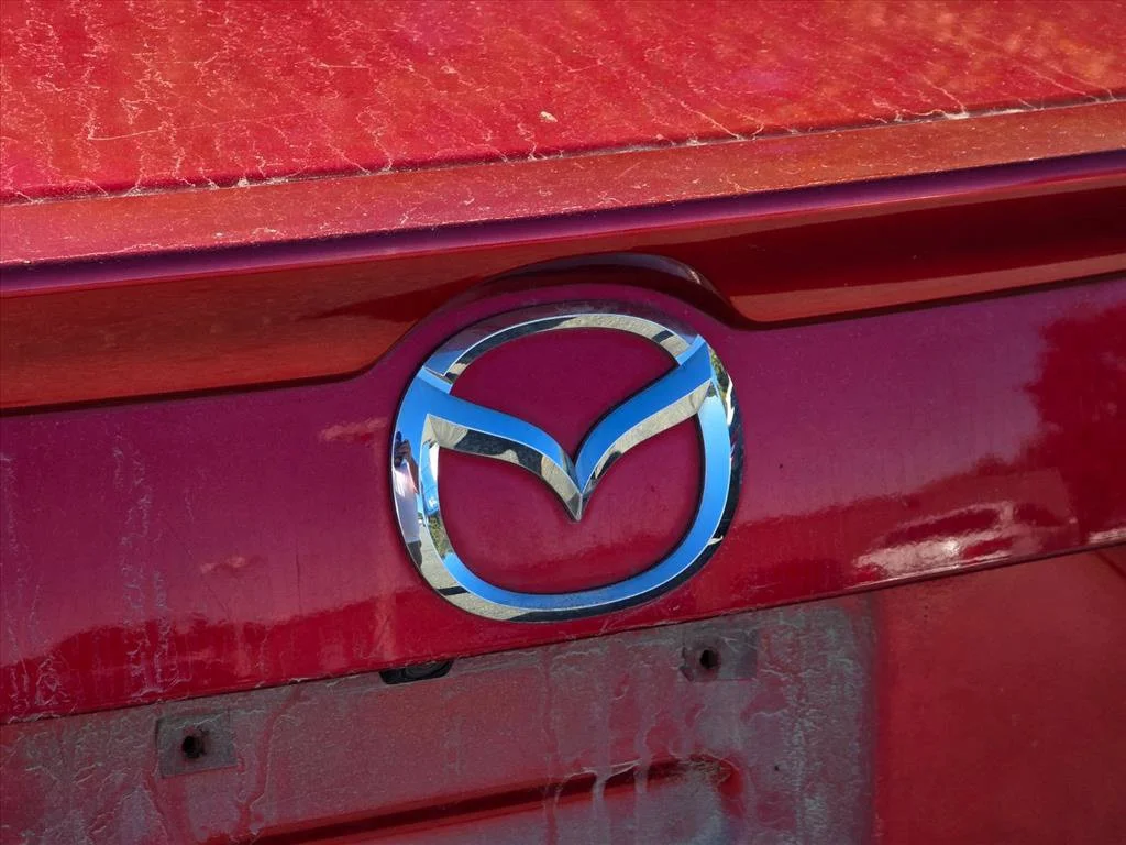 Used 2018 Red Mazda Grand Touring image 13