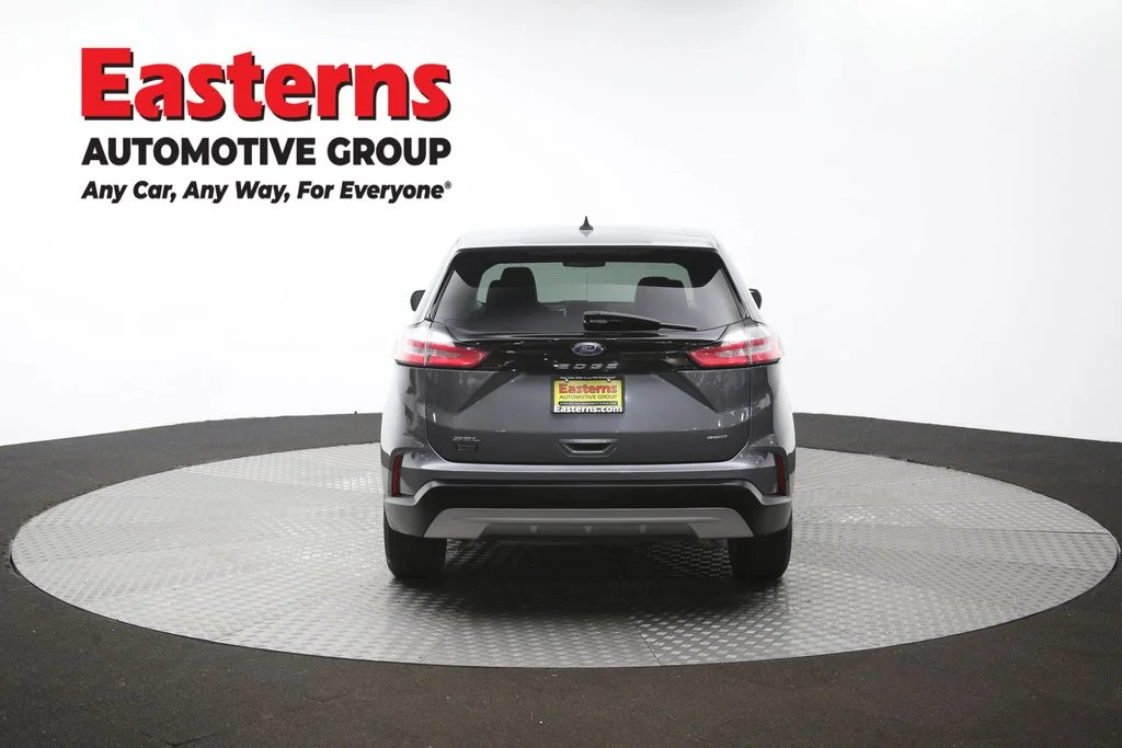 Used 2023 Gray Ford SEL image 36