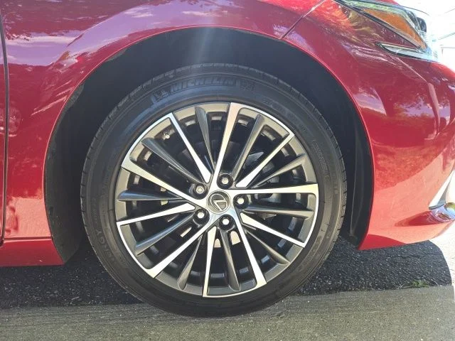 Used 2023 Red Lexus 350 image 10