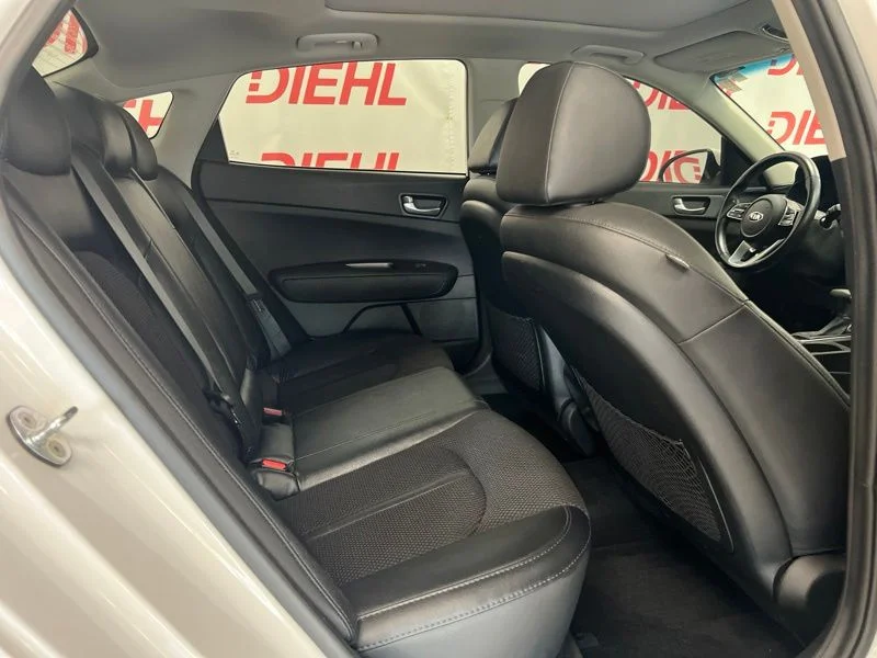 Used 2020 White Kia S image 10