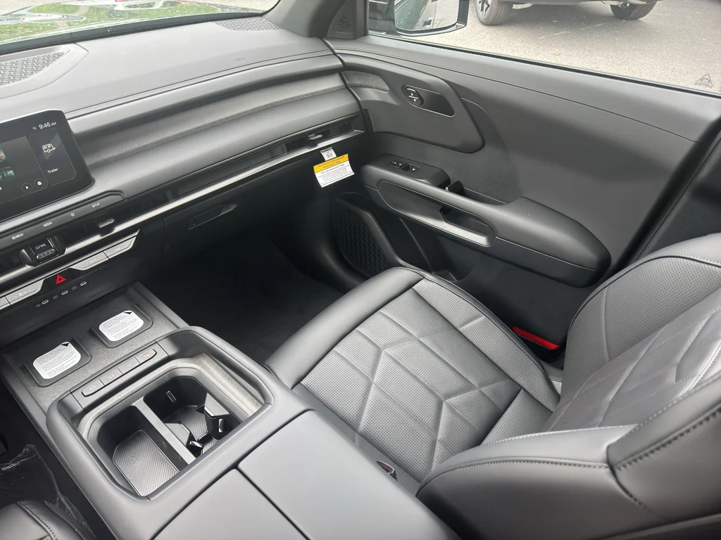 New 2027 Black Jade Green Kia X-Line EX image 12