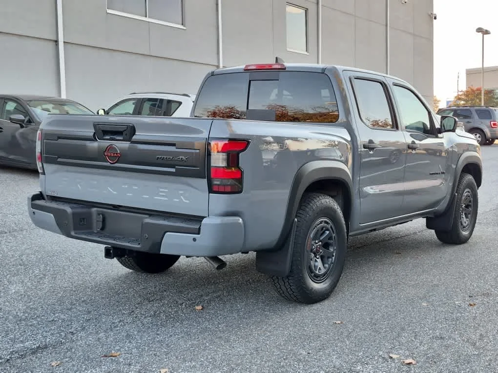 New 2027 GRAY Nissan PRO-4X image 3
