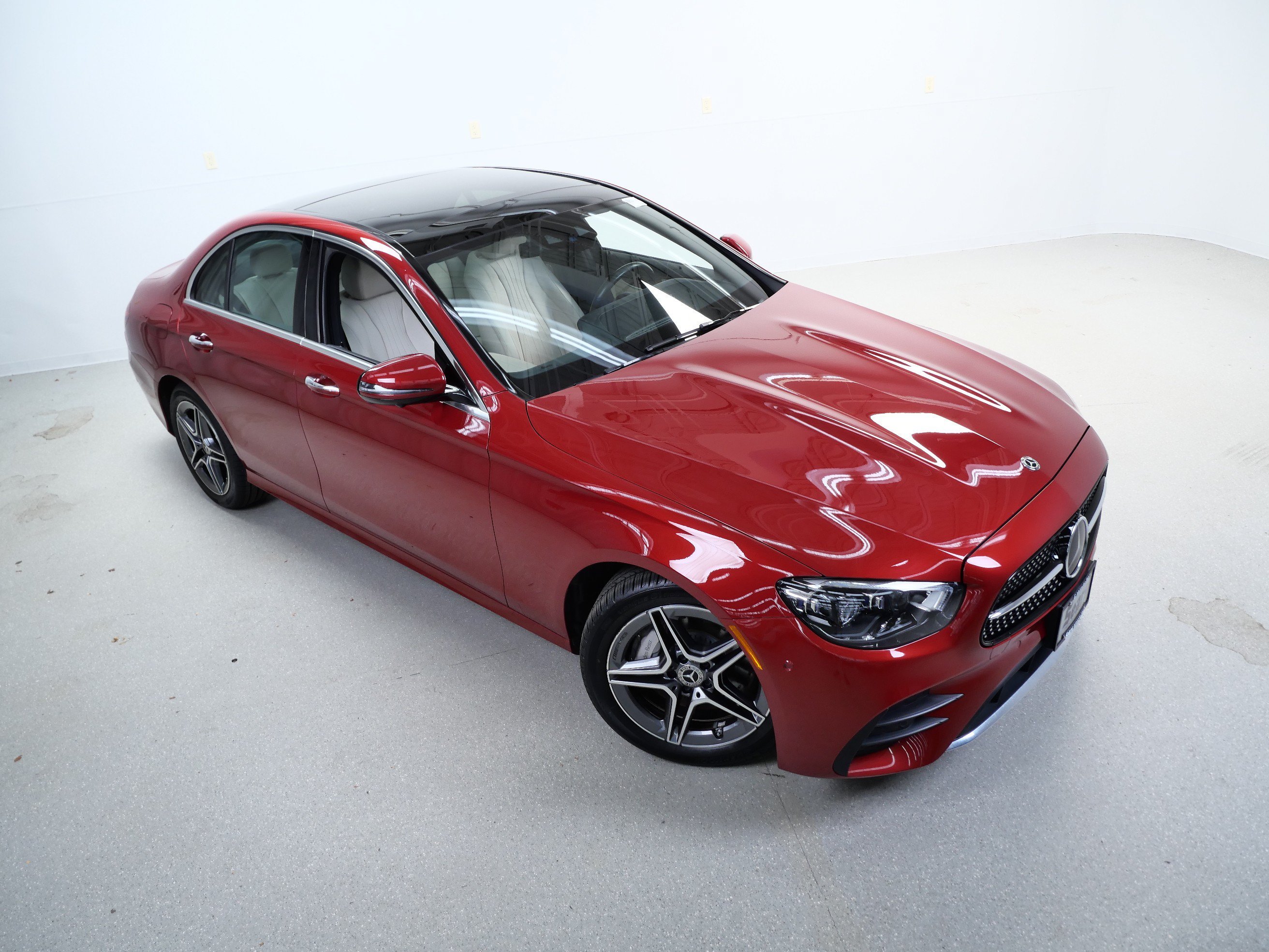 Used 2021 designo Cardinal Red Metallic Mercedes-Benz E 350 image 4