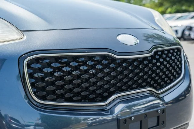Used 2018 Blue Kia EX image 10
